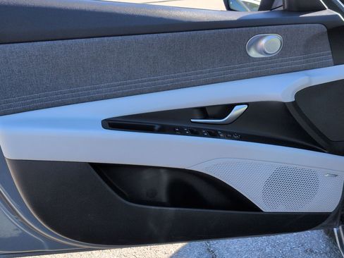 Used 2023 Hyundai Elantra Limited w/ Cargo Package image 14