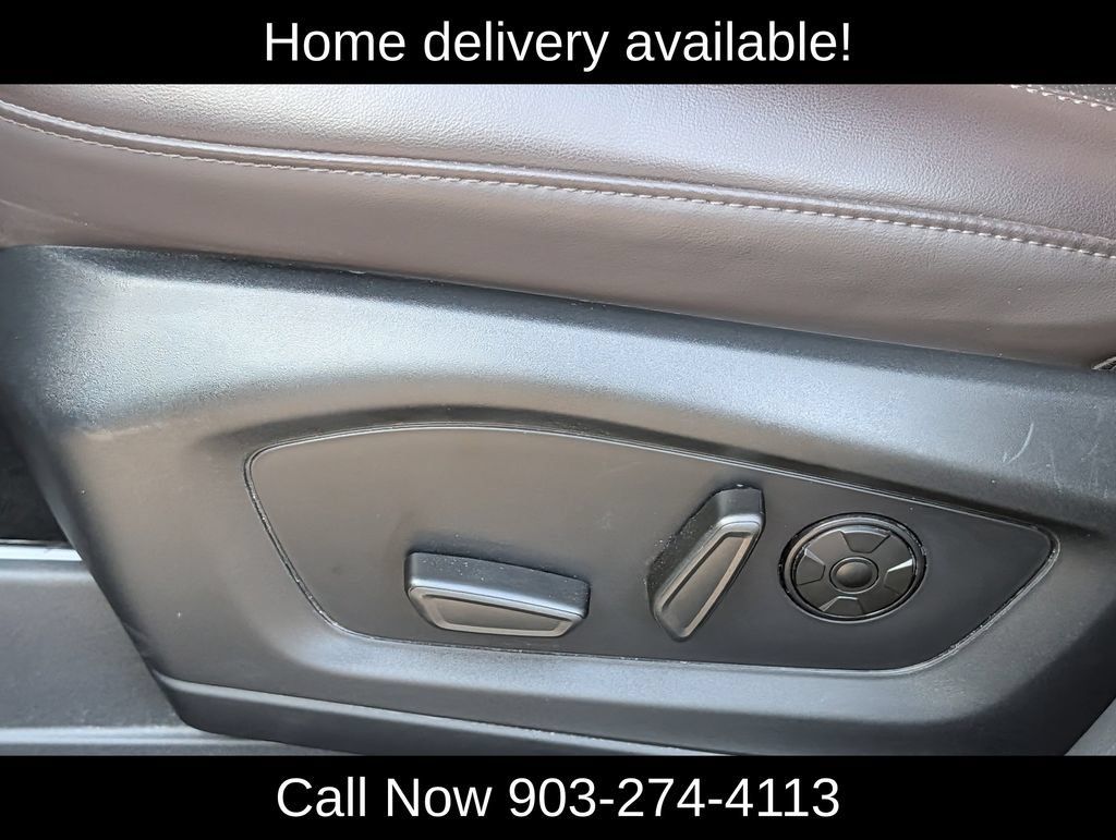Used 2026 Ford Explorer Platinum RWD image 25