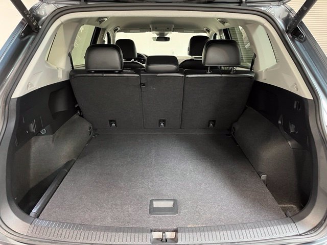 Used 2024 Volkswagen Tiguan SE AWD/4WD image 14