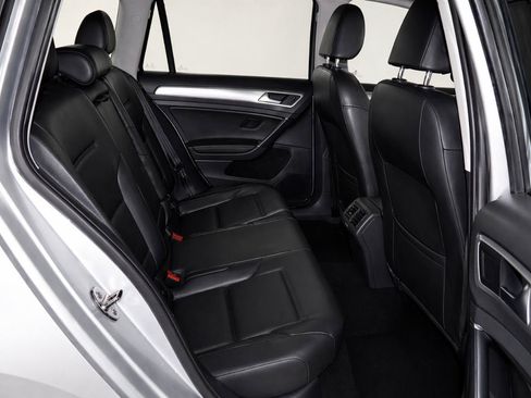 Used 2015 Volkswagen Golf TDI SEL FWD image 16