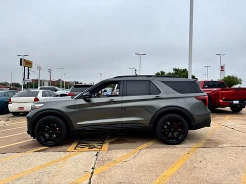 Used 2020 Ford Explorer ST w/ ST Street Pack AWD/4WD image 2