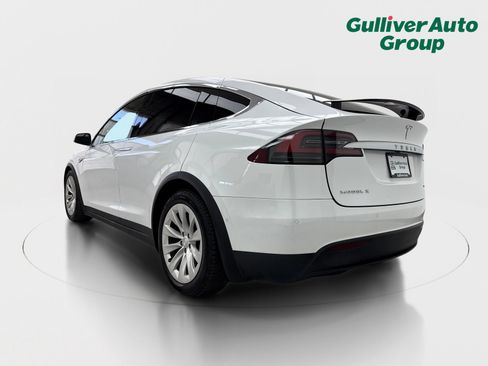 Used 2016 Tesla Model X 75D AWD/4WD image 5