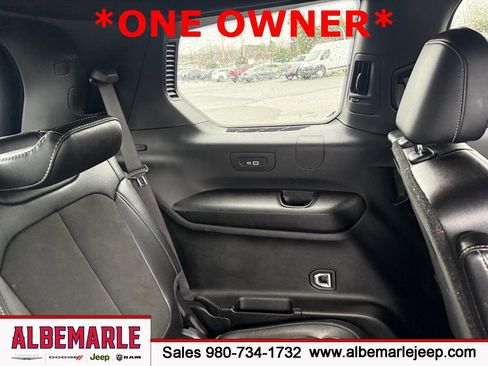 Used 2024 Jeep Grand Cherokee L Altitude image 39