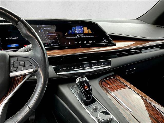 Used 2022 Cadillac Escalade ESV Premium Luxury w/ LPO, Radiant Package AWD/4WD image 8
