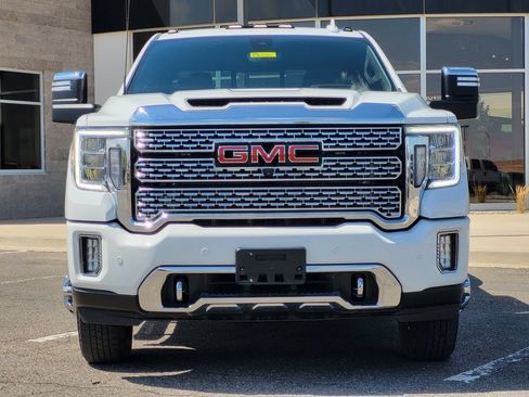 Used 2022 GMC Sierra 3500 Denali w/ Denali Ultimate Package AWD/4WD image 3