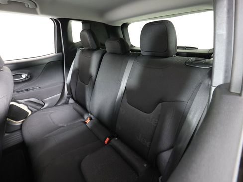 Used 2017 Jeep Renegade Latitude AWD/4WD image 15