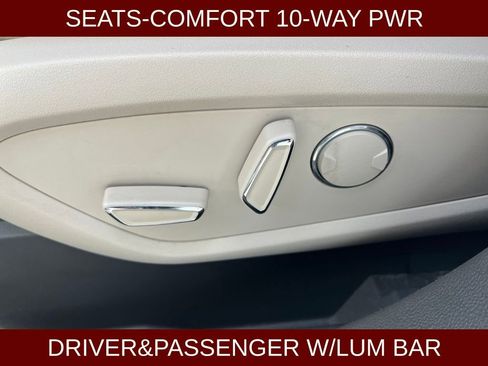 Used 2020 Lincoln Nautilus Reserve image 32