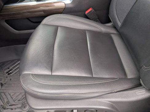 Used 2022 Chevrolet Silverado 1500 LT Trail Boss w/ LT Trail Boss Premium Package AWD/4WD image 23