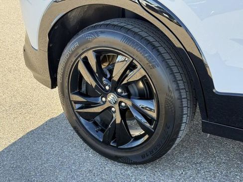 Used 2024 Buick Encore GX Sport Touring image 13