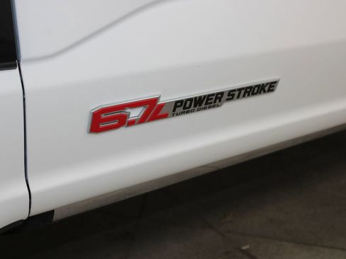 New 2026 Ford F250 Platinum image 16