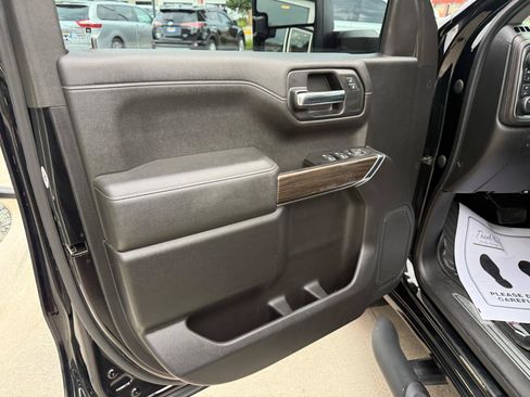 Used 2020 Chevrolet Silverado 1500 RST w/ True North Edition AWD/4WD image 11