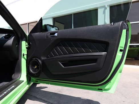 Used 2013 Ford Mustang GT RWD image 39