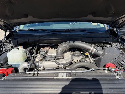 Used 2019 Nissan Titan PRO-4X w/ Pro-4x Convenience Package image 14