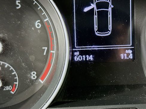 Used 2017 Volkswagen Golf Alltrack S image 13