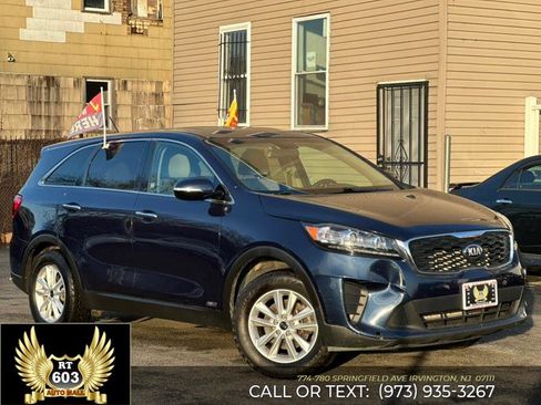 Used 2019 Kia Sorento AWD image 3