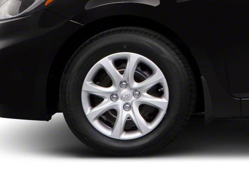Used 2013 Hyundai Accent GLS FWD image 15