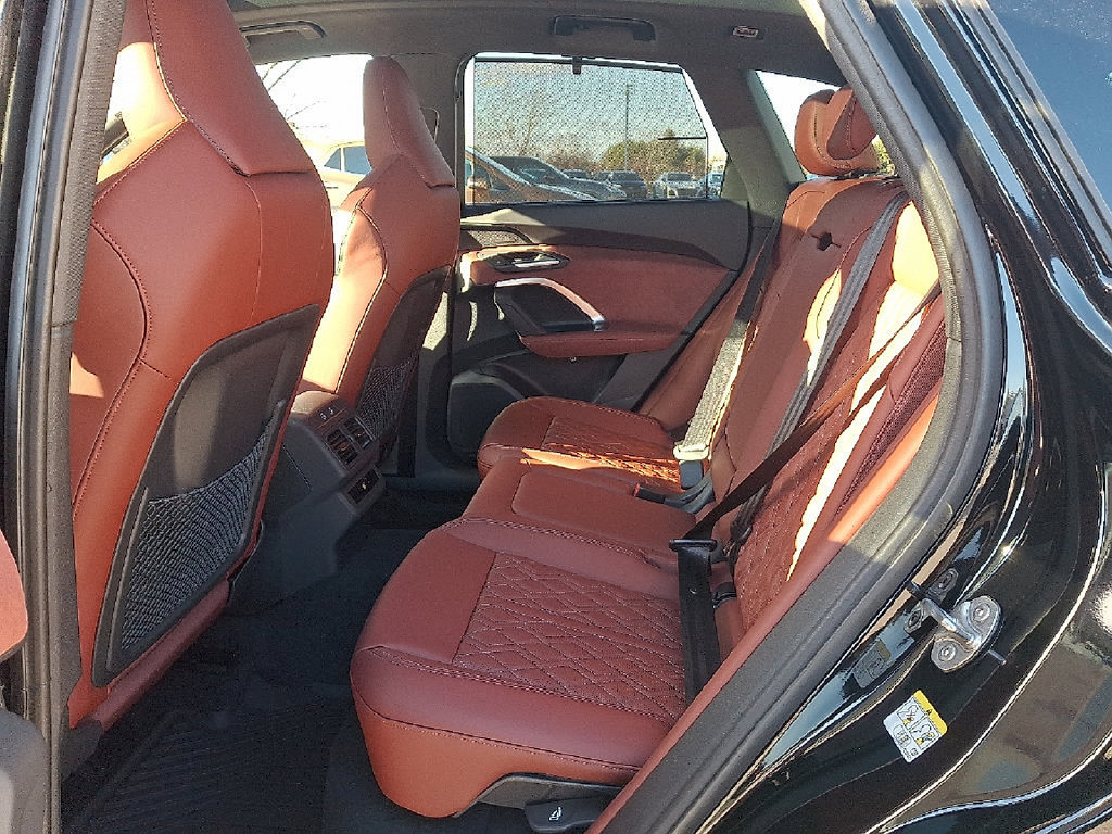 Used 2025 Audi SQ5 Premium Plus AWD/4WD image 5