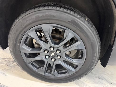 Used 2019 Chevrolet Traverse RS FWD image 11