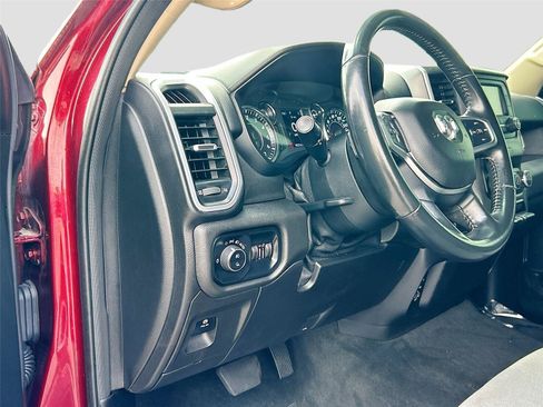 Used 2019 RAM 1500 Big Horn RWD image 10