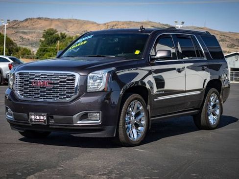 Used 2018 GMC Yukon Denali w/ Denali Ultimate Package AWD/4WD image 36