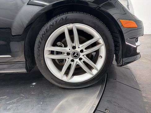 Used 2013 Mercedes-Benz C 250 Sedan image 9
