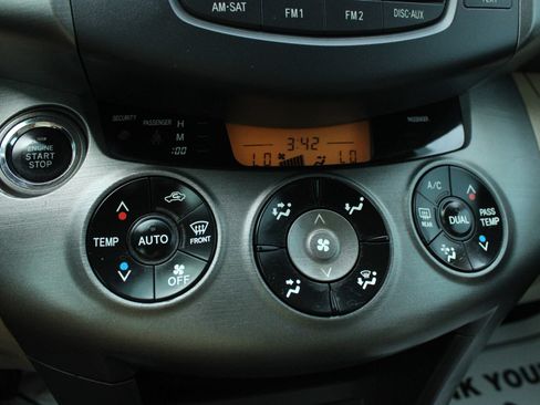 Used 2011 Toyota RAV4 Limited w/ Limited Extra Value Pkg AWD/4WD image 34