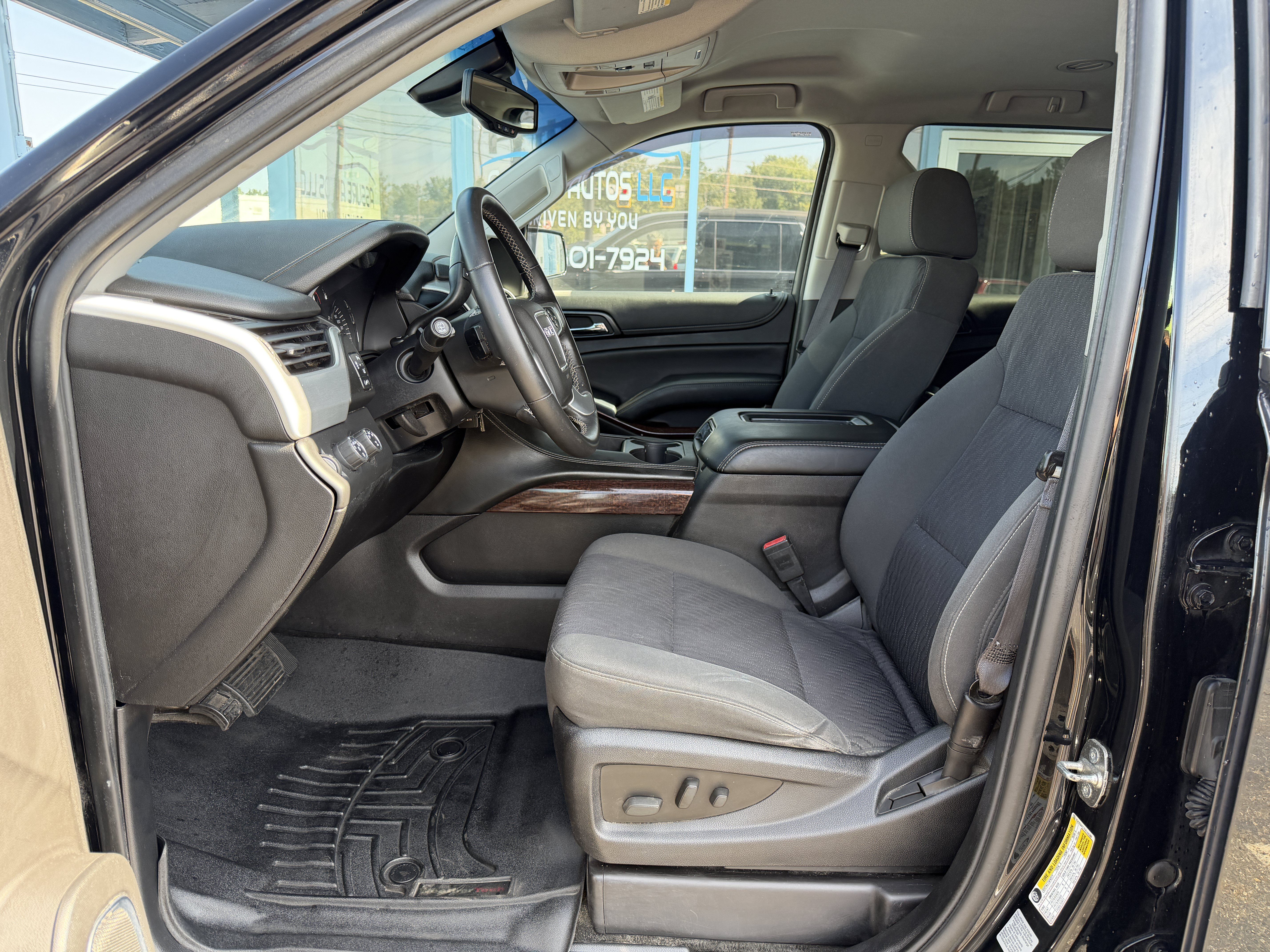Used 2015 GMC Yukon SLE w/ Convenience Package AWD/4WD image 11