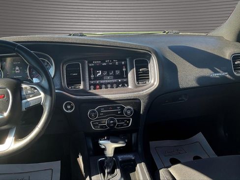 Used 2017 Dodge Charger SXT w/ Rallye Group RWD image 14