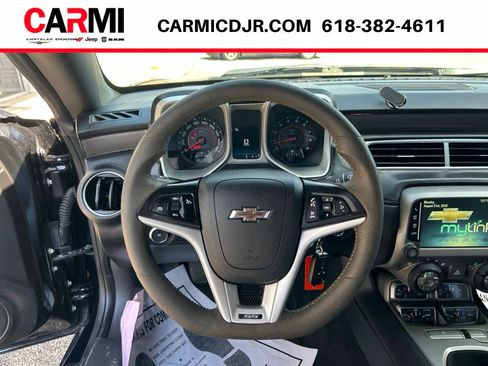Used 2014 Chevrolet Camaro SS w/ SS Performance Package RWD image 16