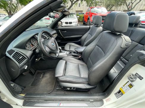 Used 2013 BMW 135i Convertible image 27