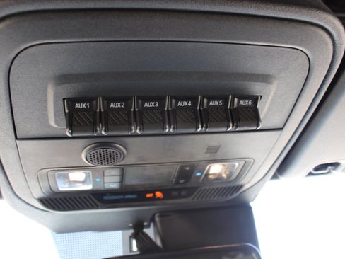 Used 2021 Ford Bronco First Edition AWD/4WD image 36
