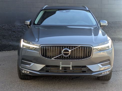 Used 2021 Volvo XC60 T5 Inscription image 2