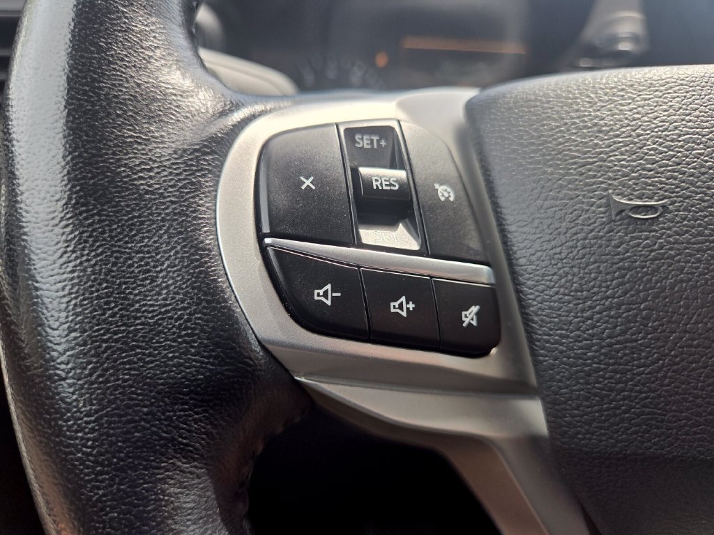 Used 2023 Ford Explorer XLT RWD image 13