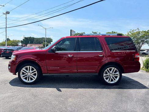 Used 2017 Ford Expedition Platinum RWD image 6