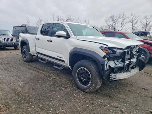 Used 2025 Toyota Tacoma TRD Off-Road image 1