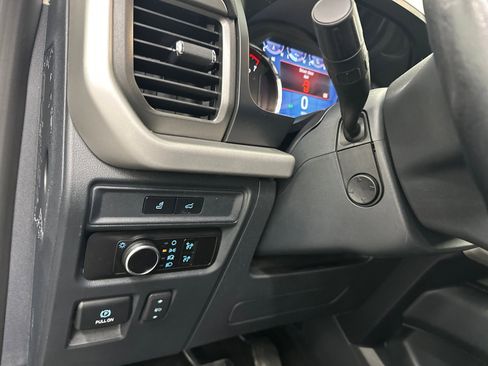 Used 2023 Ford Expedition XLT image 37