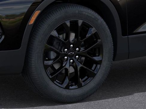 New 2025 Chevrolet Blazer LT w/ LPO, Black Sport Package FWD image 9