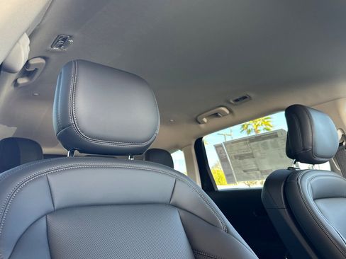 New 2026 Lincoln Nautilus Premier image 16