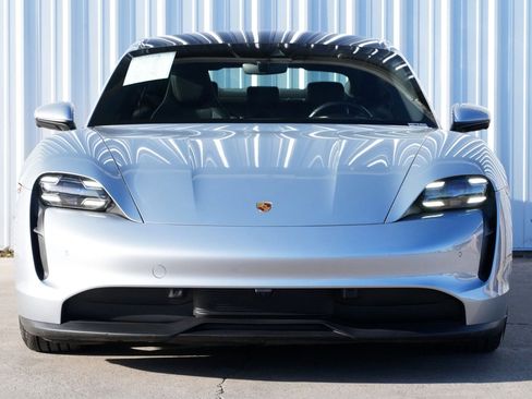 Used 2020 Porsche Taycan 4S w/ Premium Package image 7