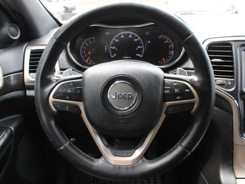Used 2014 Jeep Grand Cherokee Laredo w/ 18" Wheel & 8.4" Radio Group AWD/4WD image 18
