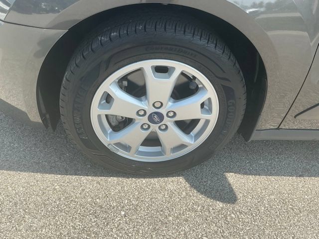 Used 2015 Ford Transit Connect XLT FWD image 10