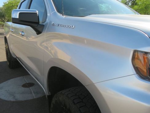 Used 2019 Chevrolet Silverado 1500 LT w/ All-Star Edition AWD/4WD image 9