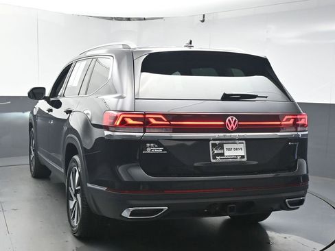 Used 2025 Volkswagen Atlas SEL image 6