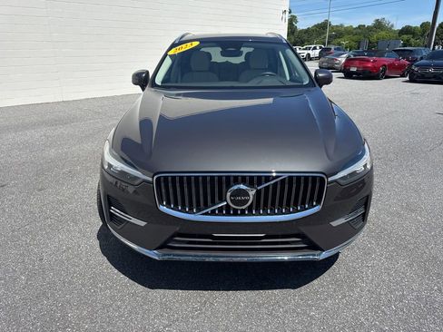 Used 2023 Volvo XC60 B5 Plus AWD/4WD image 2