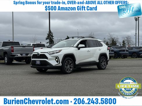 Used 2022 Toyota RAV4 XLE Premium w/ Carpet Mat Package (TMS) image 43
