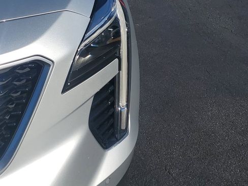 Used 2021 Cadillac XT4 Sport image 9