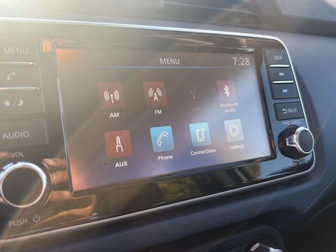 Used 2025 Nissan Versa SV FWD image 16