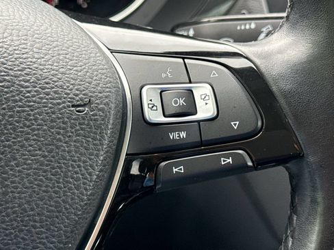Used 2019 Volkswagen Tiguan SE w/ Panoramic Sunroof Package FWD image 28