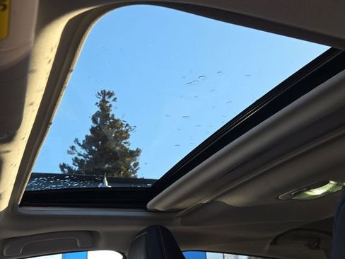 Certified 2025 Subaru Crosstrek 2.5i Limited w/ Crosstrek Mirror Package image 19