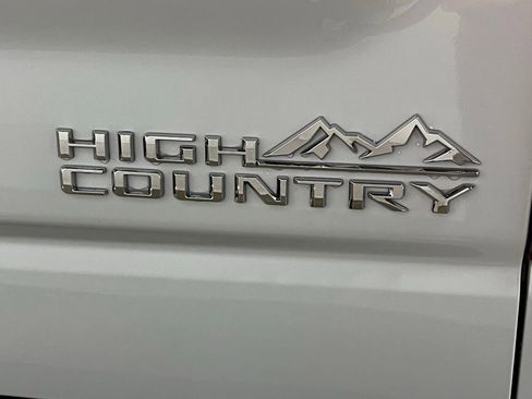 New 2026 Chevrolet Silverado 1500 High Country w/ Technology Package AWD/4WD image 7